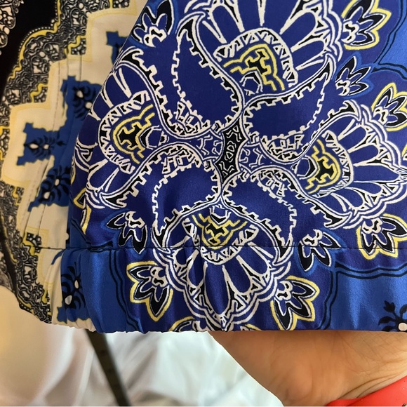 Zenergy by Chico's Scarf Print Zip Front Jacket, size 3 (XL/16) - Picture 7 of 8